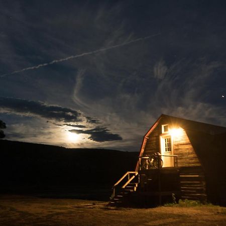 Aubin Sky Lodging At The Yl Ranch Savery Buitenkant foto