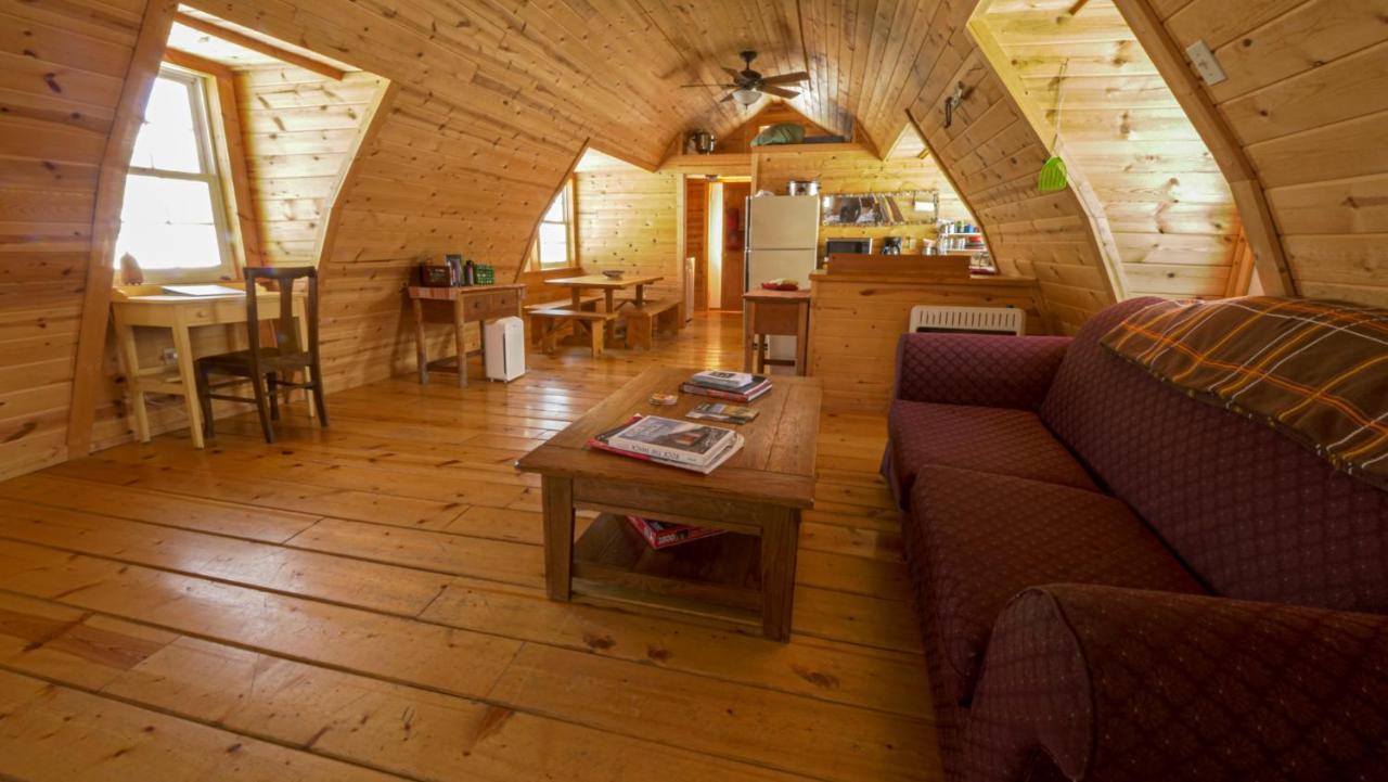 Aubin Sky Lodging At The Yl Ranch Savery Buitenkant foto