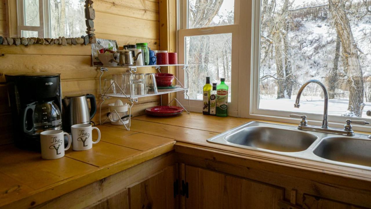 Aubin Sky Lodging At The Yl Ranch Savery Buitenkant foto