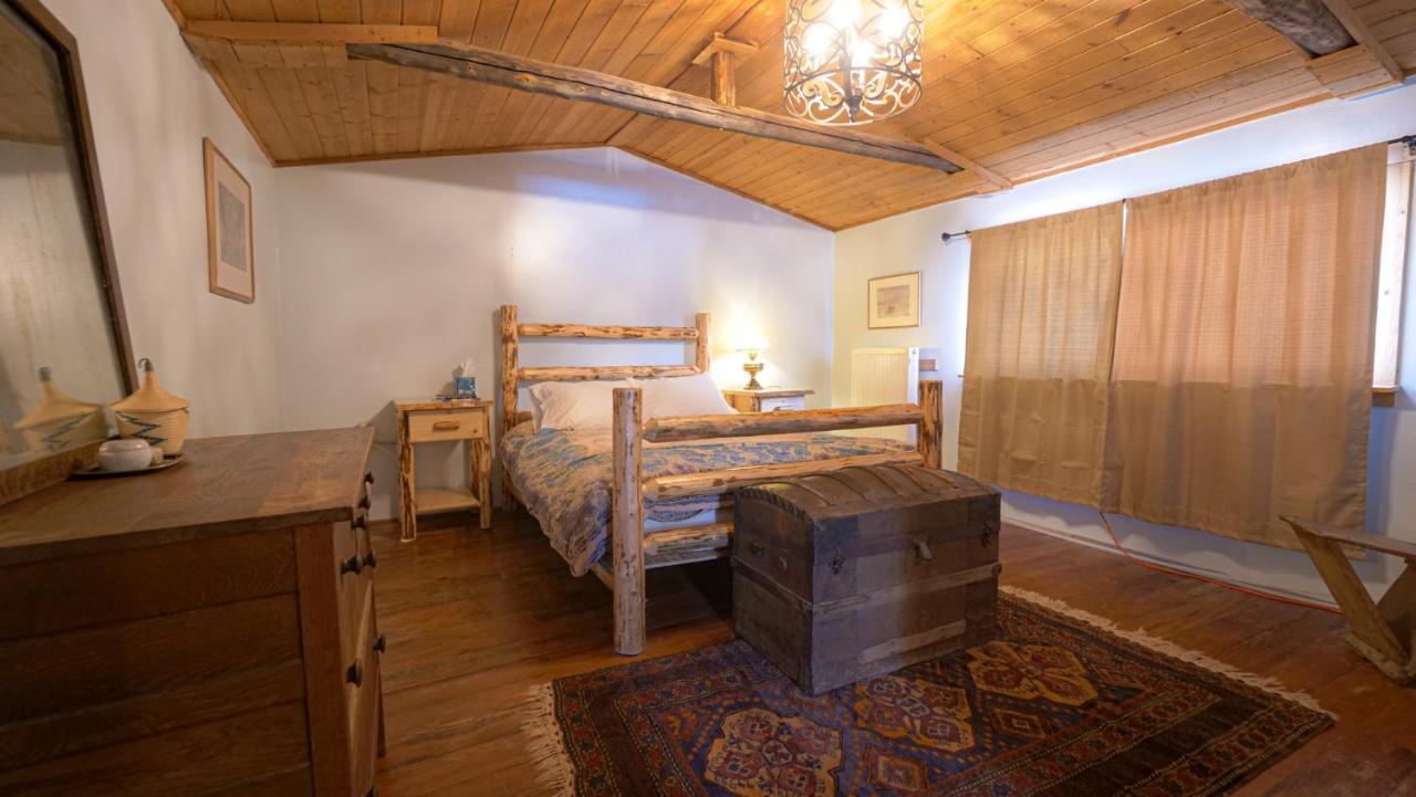 Aubin Sky Lodging At The Yl Ranch Savery Buitenkant foto