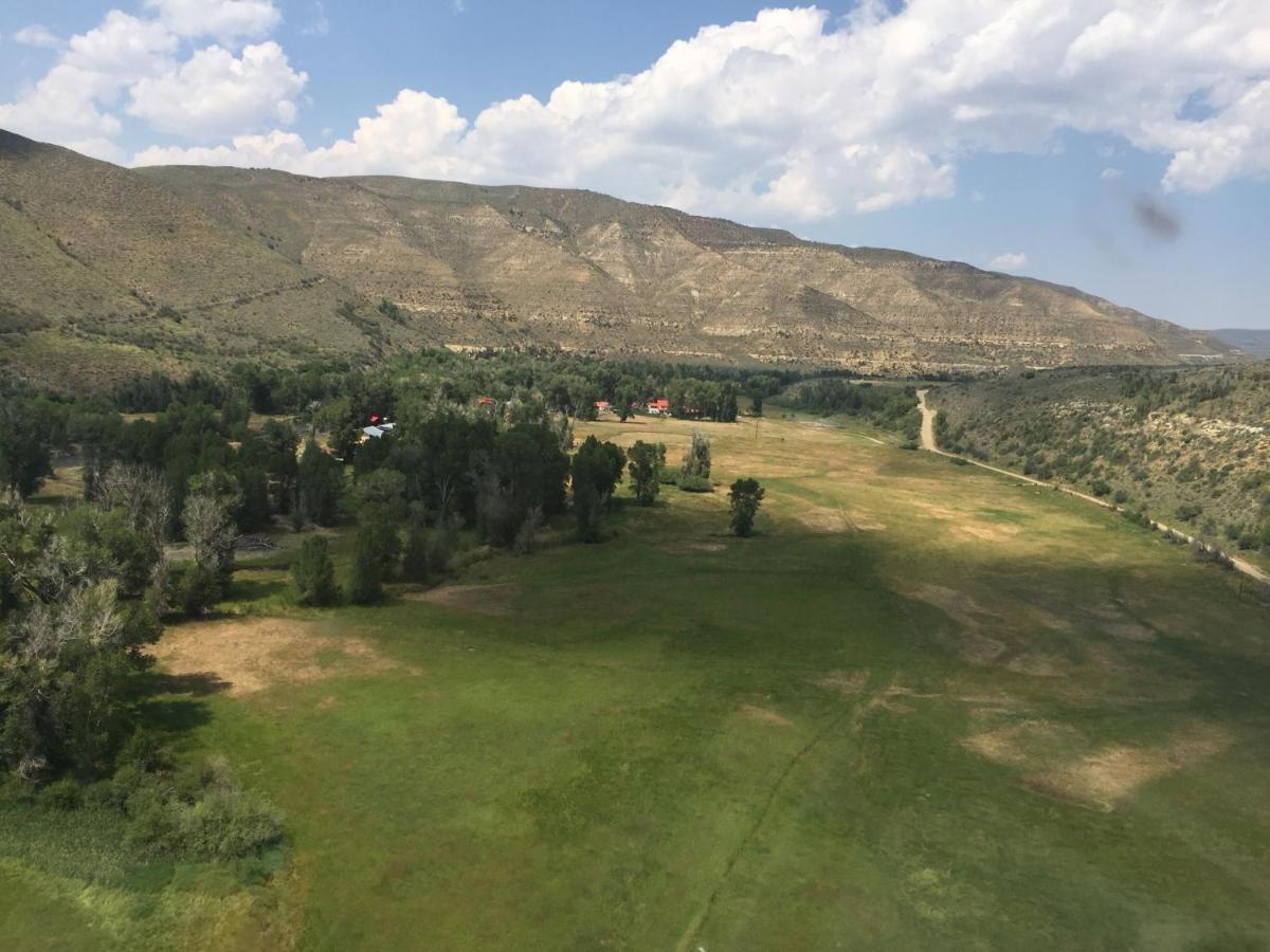Aubin Sky Lodging At The Yl Ranch Savery Buitenkant foto