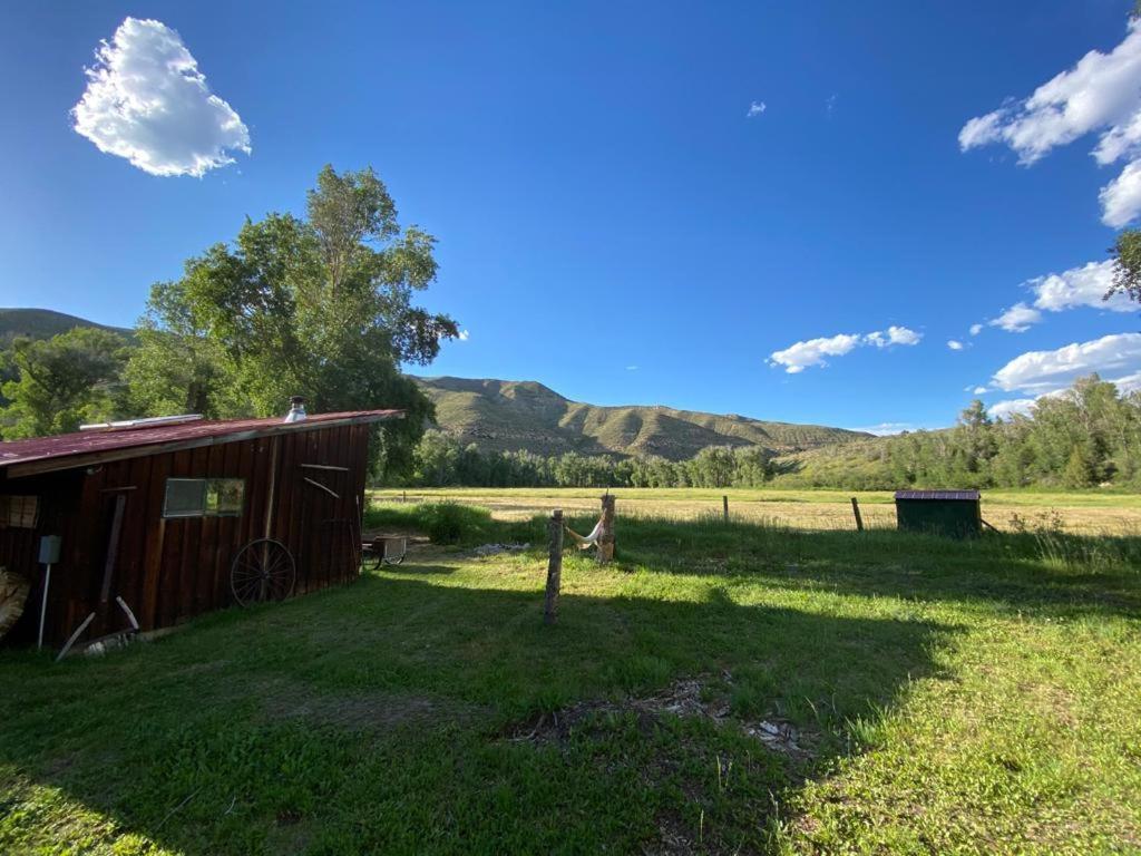 Aubin Sky Lodging At The Yl Ranch Savery Buitenkant foto